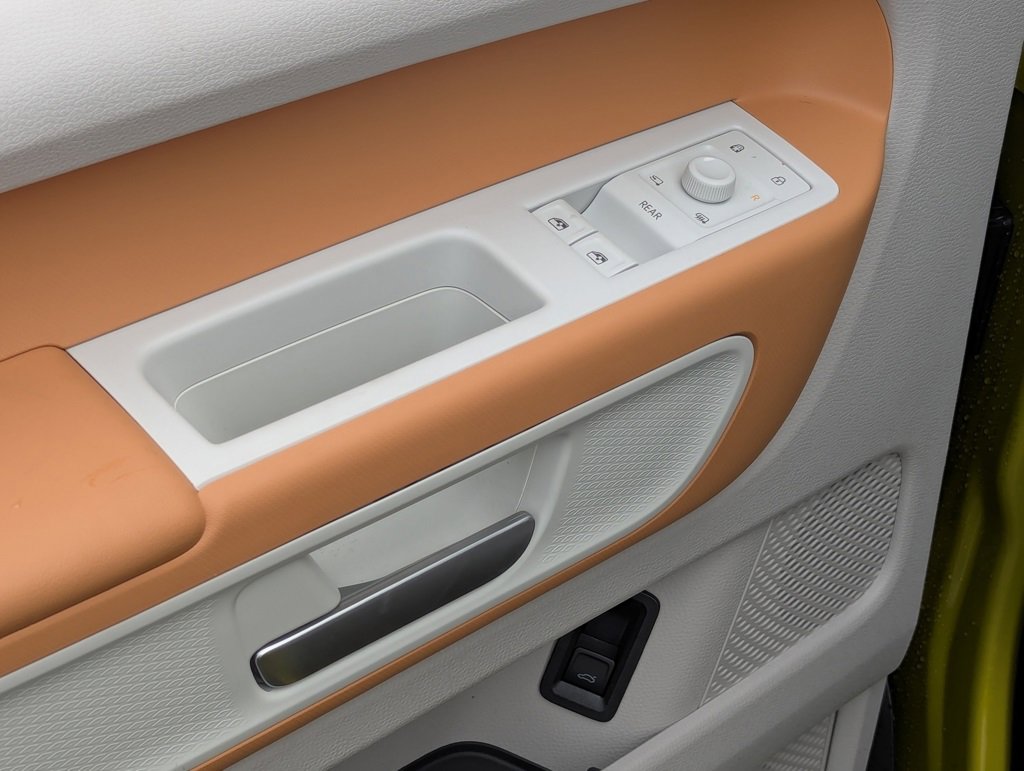 New 2025 Volkswagen ID. Buzz Pro S Plus image 11