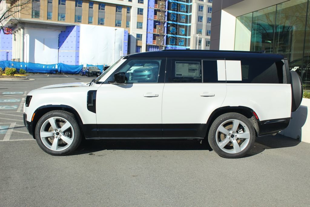 New 2026 Land Rover Defender 130 X-Dynamic SE image 6