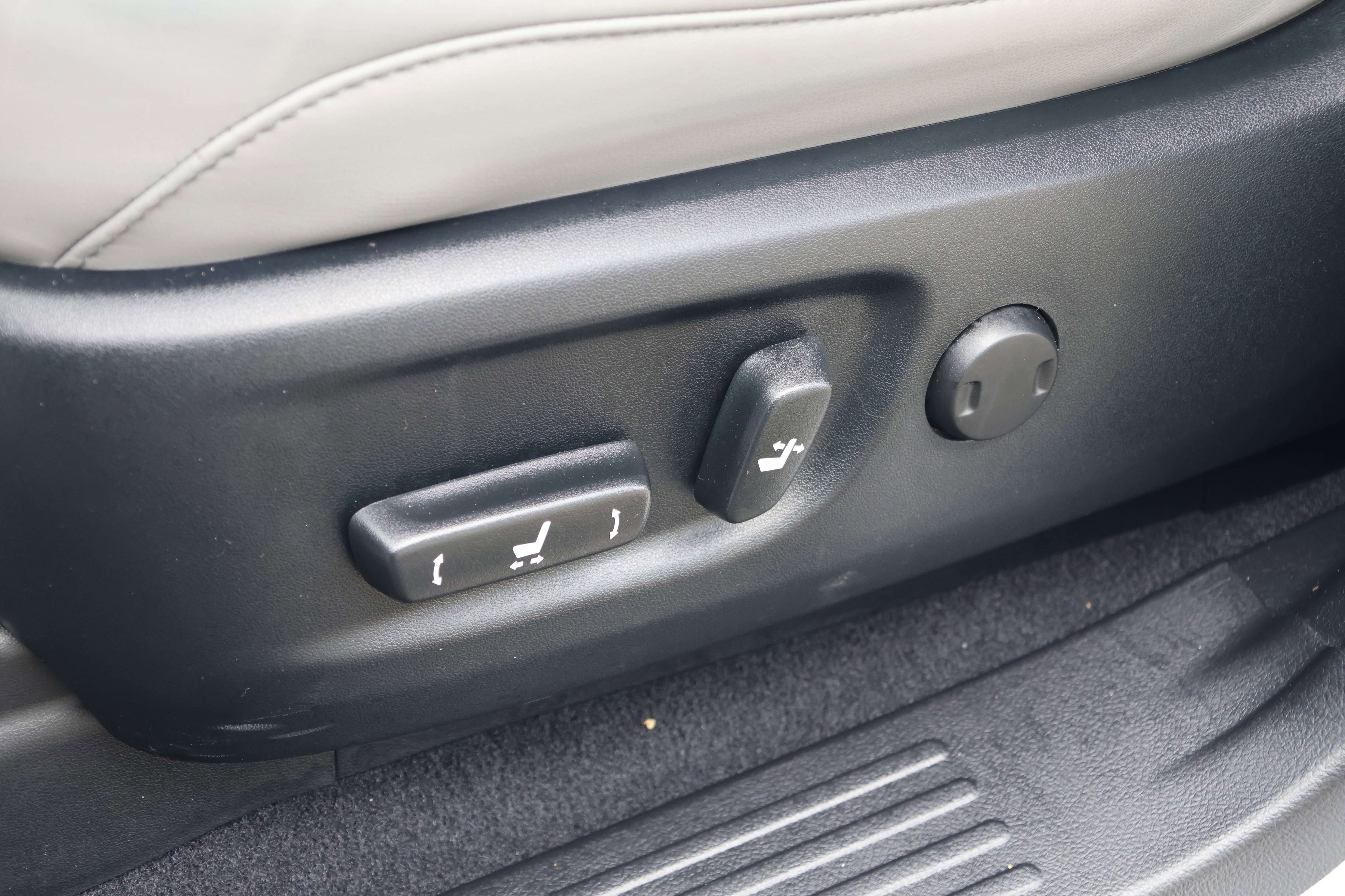 Certified 2023 Lexus GX 460 w/ Black Line Special Edition image 33