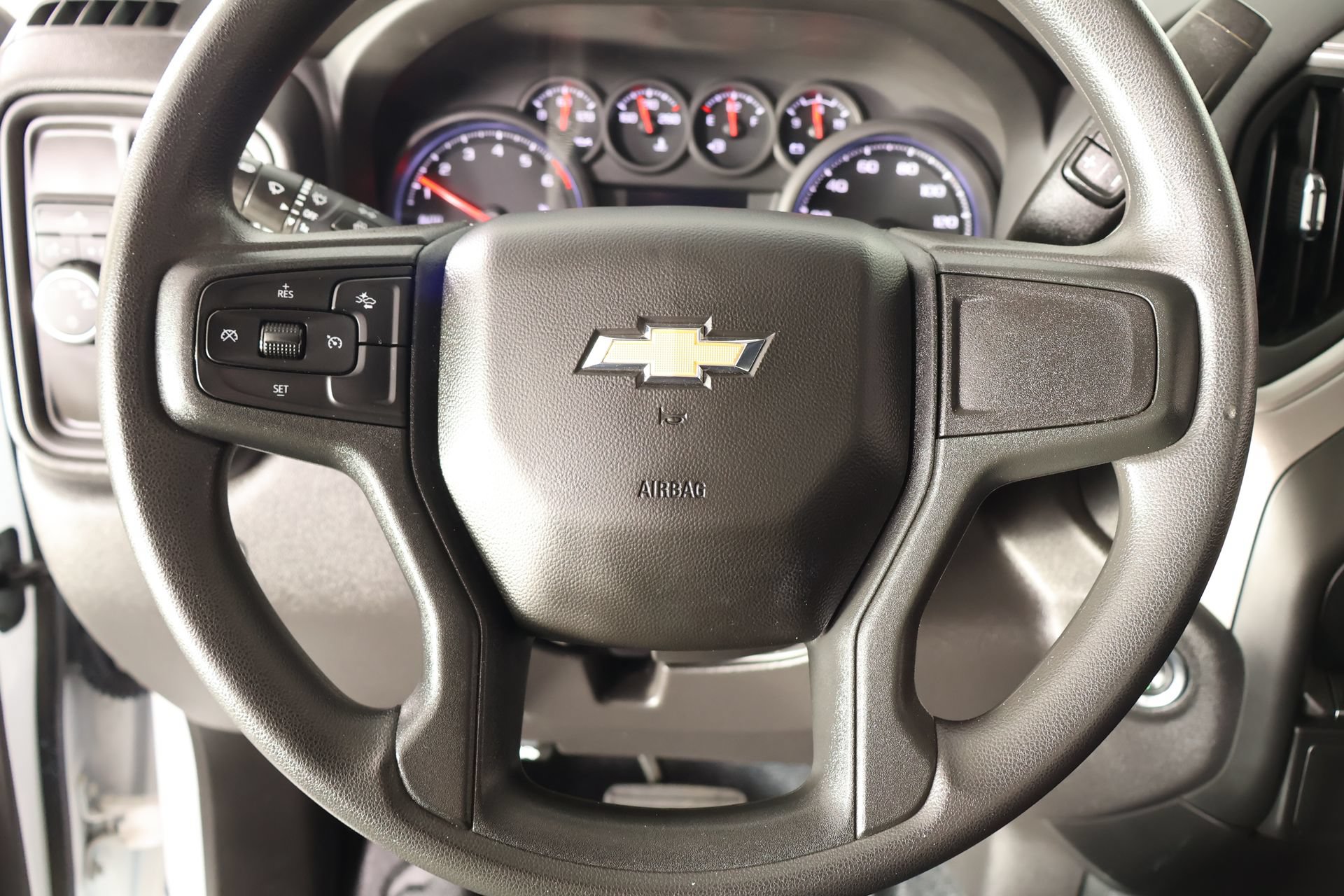 Used 2025 Chevrolet Silverado 1500 W/T RWD image 3