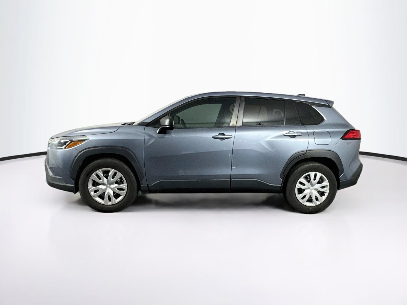 Certified 2023 Toyota Corolla Cross L FWD image 4
