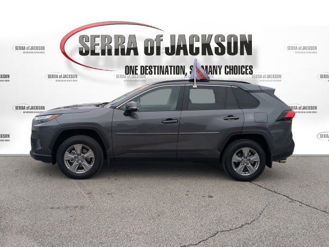 Used 2024 Toyota RAV4 XLE image 6