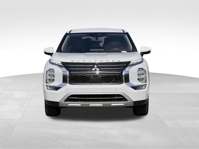 Used 2023 Mitsubishi Outlander SE FWD image 8
