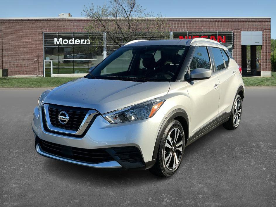 Used 2020 Nissan Kicks SV image 1