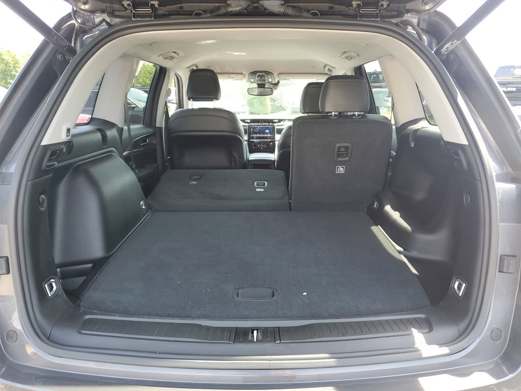 Used 2023 Jeep Grand Cherokee Limited AWD/4WD image 9