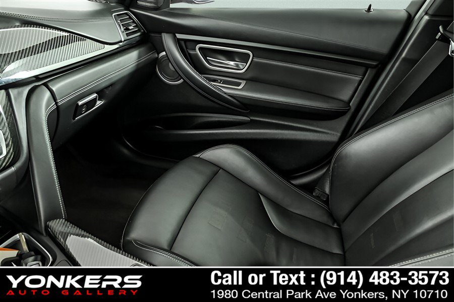 Used 2017 BMW M3 RWD image 21