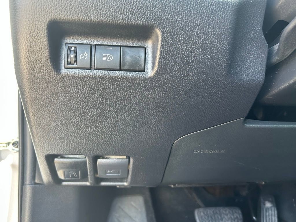 Used 2024 Toyota RAV4 LE image 20