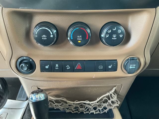 Used 2012 Jeep Wrangler Unlimited Rubicon w/ Dual Top Group AWD/4WD image 19