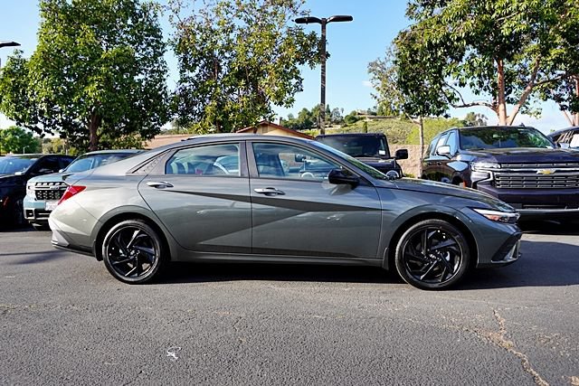 New 2026 Hyundai Elantra Sport FWD image 7