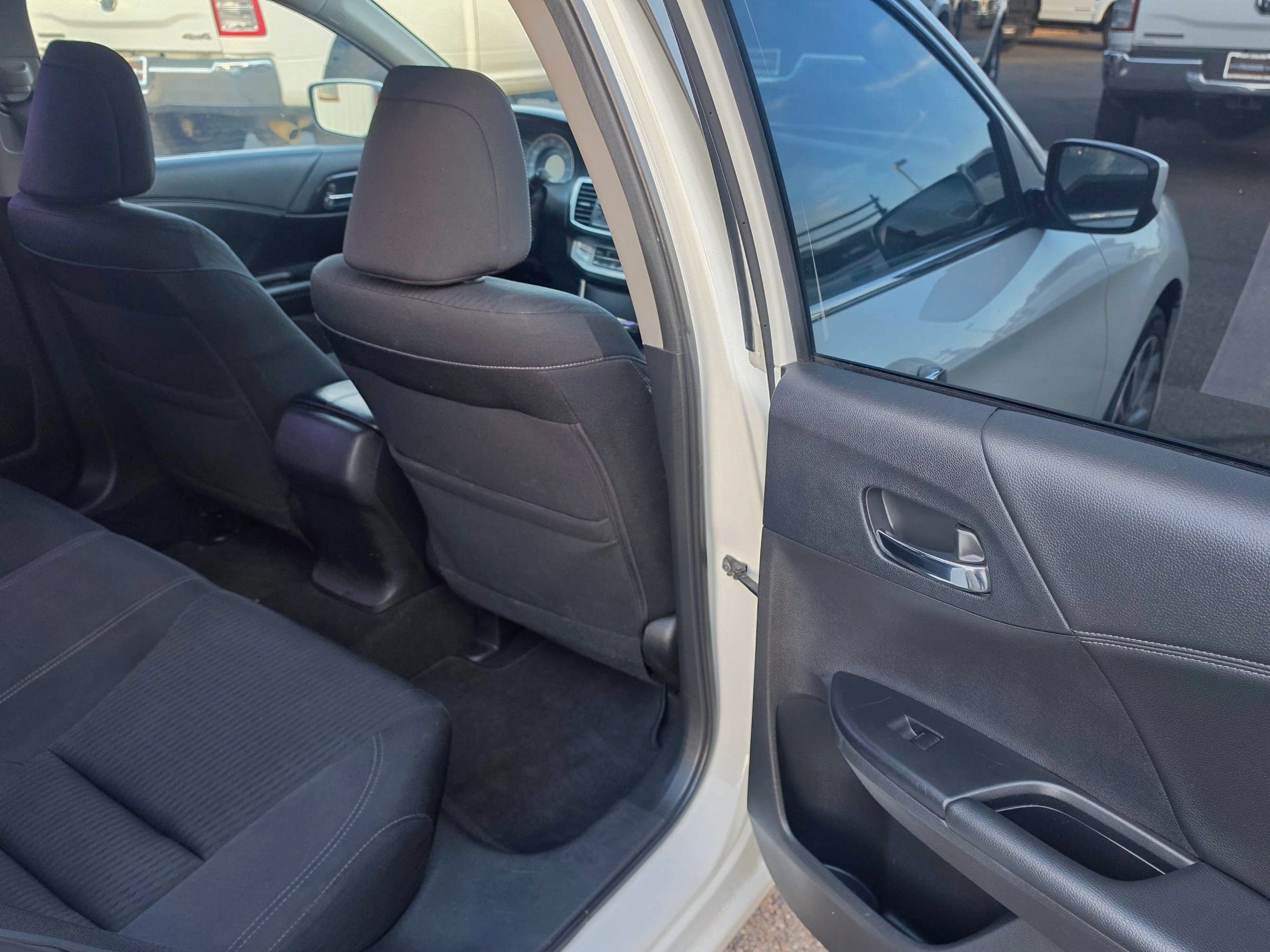 Used 2015 Honda Accord Sport image 17