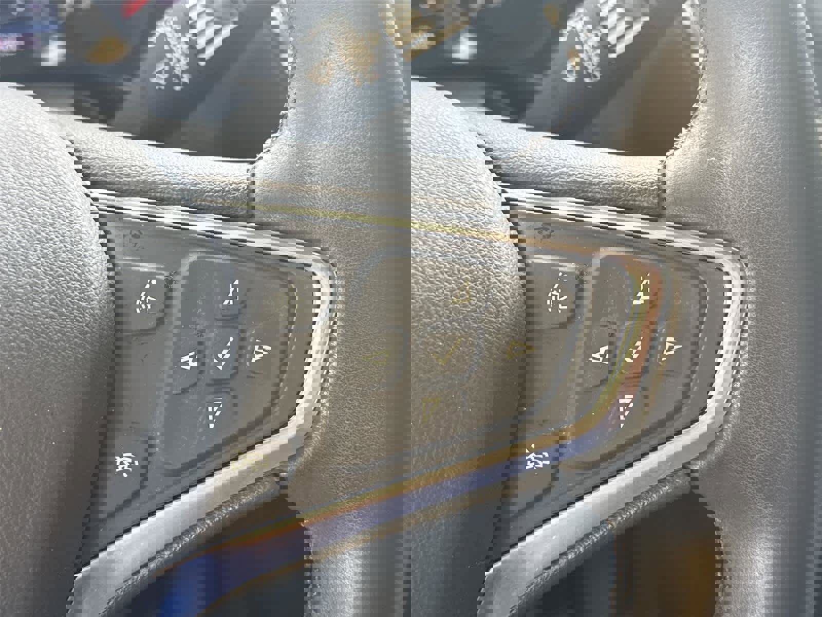 Used 2023 Chevrolet Equinox LT image 25