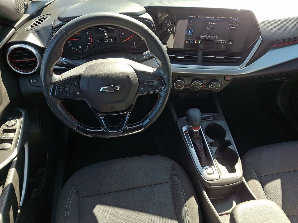 Certified 2024 Chevrolet Trax RS w/ Driver Confidence Package FWD image 11