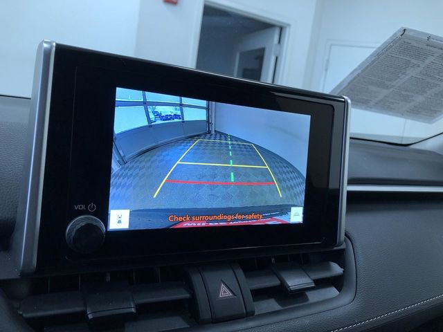 Used 2025 Toyota RAV4 XLE image 28