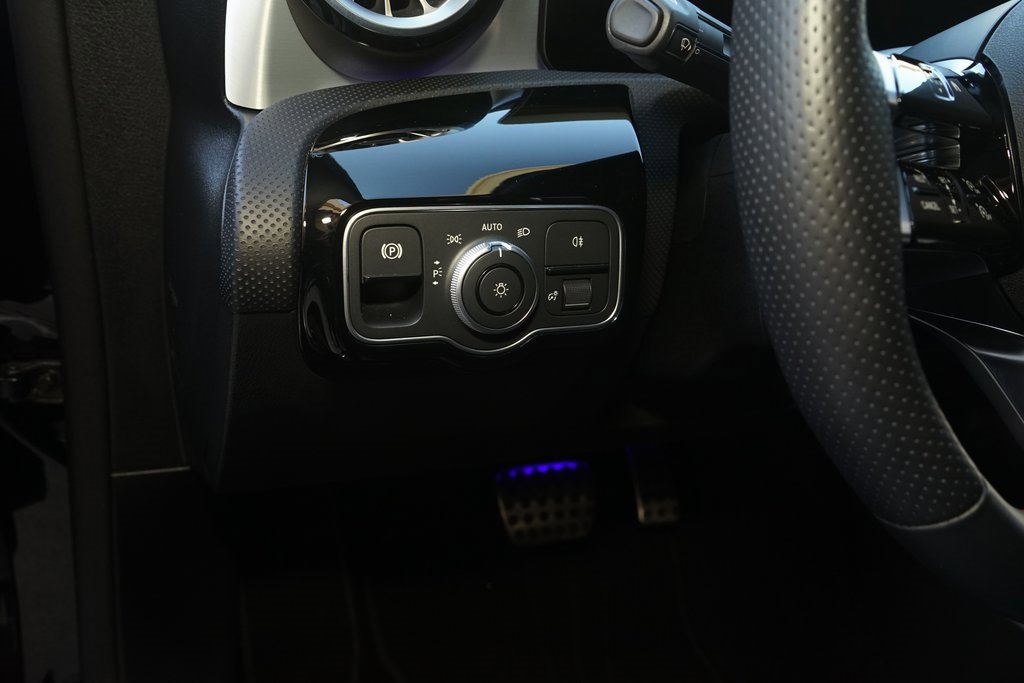 Used 2024 Mercedes-Benz CLA 250 4MATIC image 26