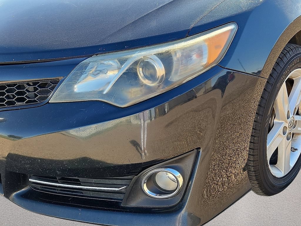 Used 2013 Toyota Camry SE FWD image 9