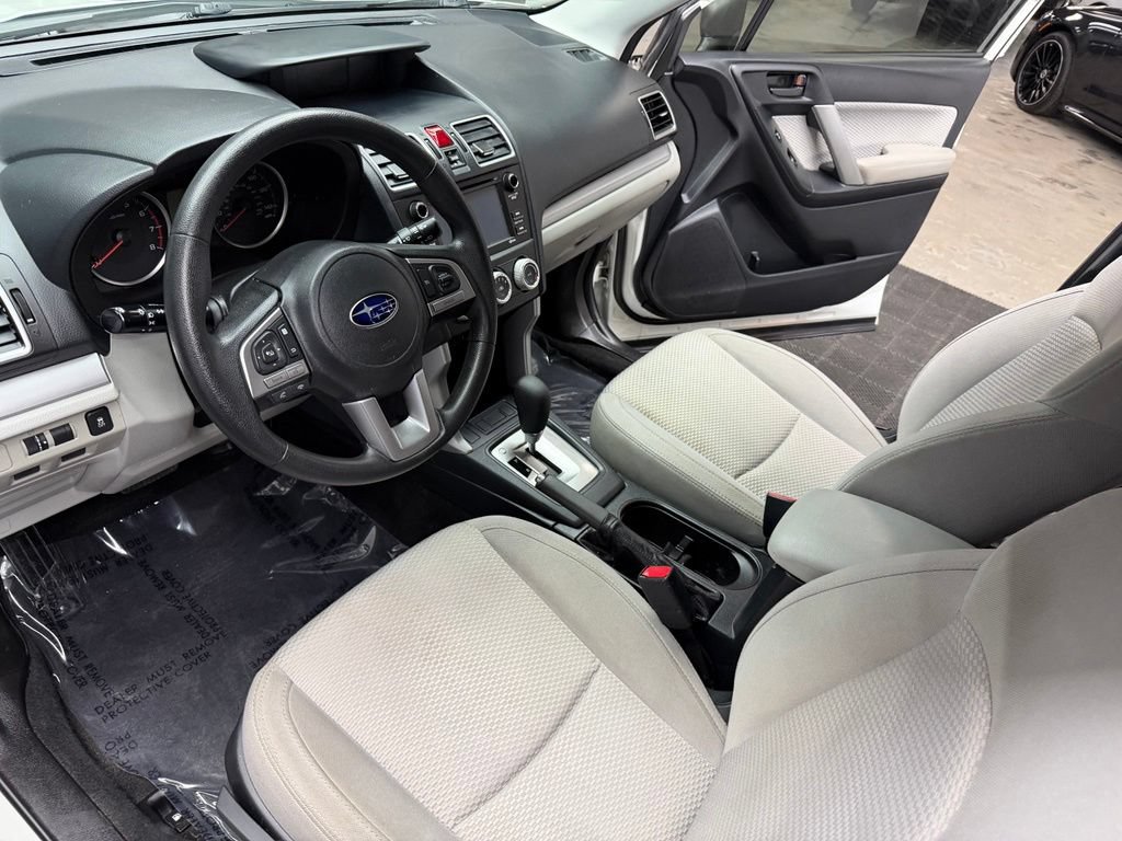 Used 2018 Subaru Forester 2.5i AWD/4WD image 31