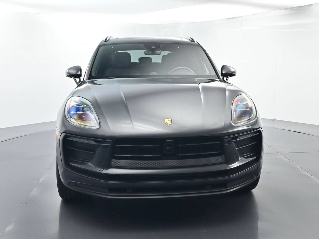 Certified 2026 Porsche Macan AWD/4WD image 18