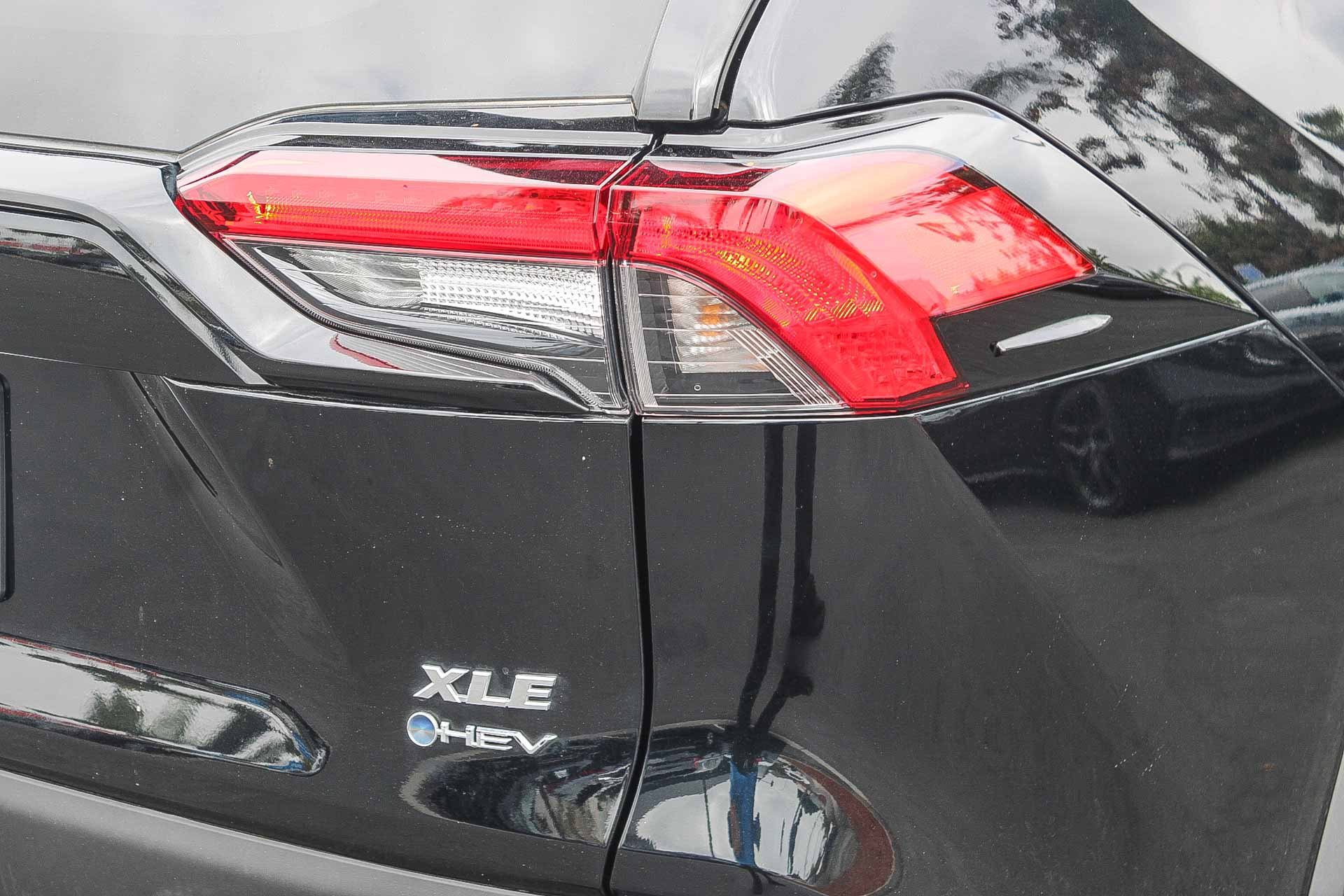 Used 2025 Toyota RAV4 XLE image 10