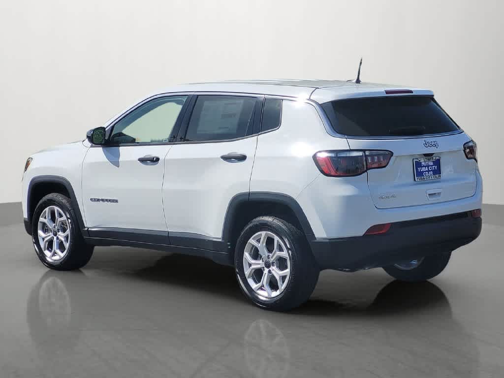 Used 2025 Jeep Compass Sport AWD/4WD image 9
