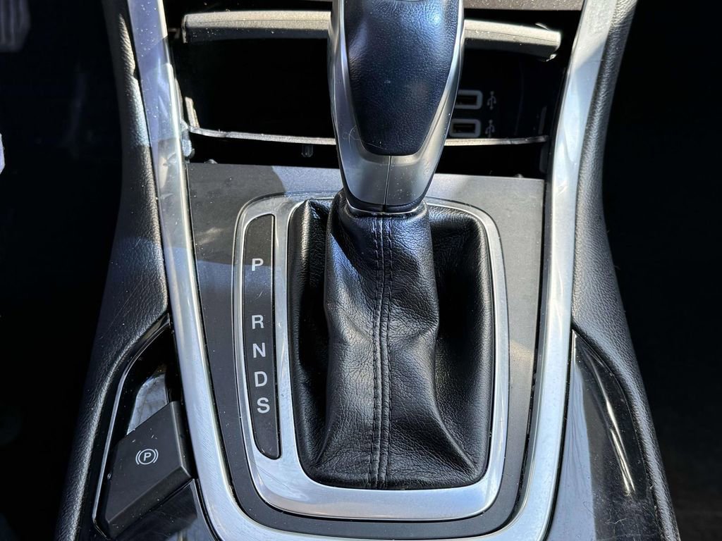 Used 2016 Ford Edge Titanium w/ Equipment Group 301A image 21