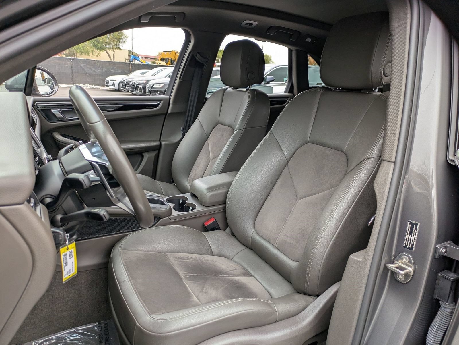 Used 2015 Porsche Macan S AWD/4WD image 29