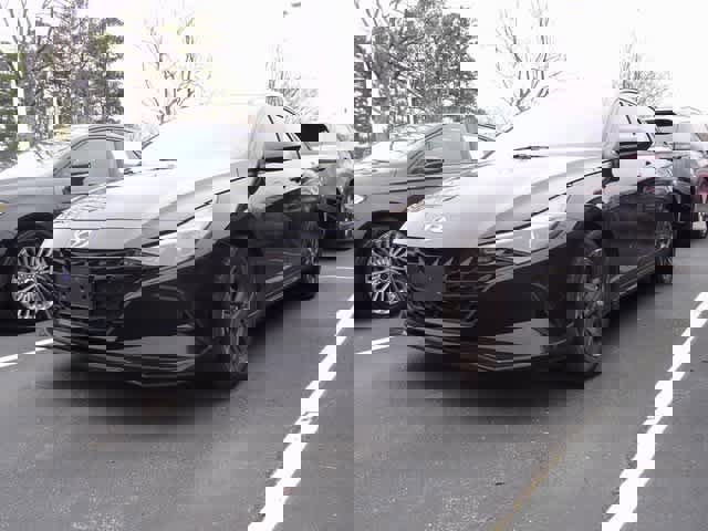 Used 2023 Hyundai Elantra SEL w/ Preferred Accessory Package