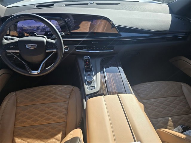 Used 2024 Cadillac Escalade Premium Luxury w/ Performance Package image 15