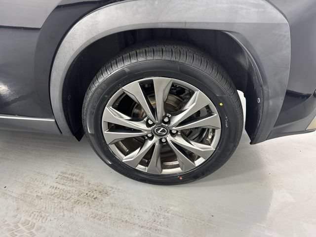 Used 2019 Lexus UX 200 F Sport FWD image 5