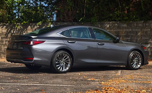 Certified 2025 Lexus ES 300h Ultra Luxury w/ Accessory Package (Z1) FWD image 4