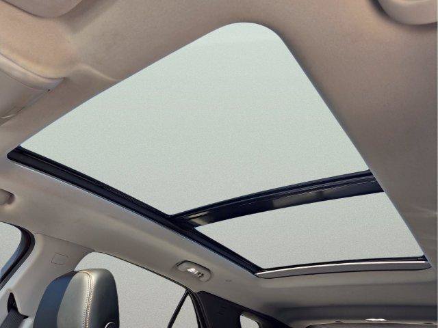 Used 2018 Chevrolet Equinox Premier FWD image 22