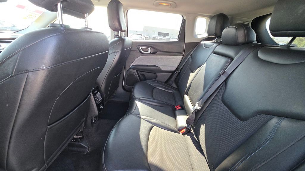 Used 2022 Jeep Compass Latitude image 13