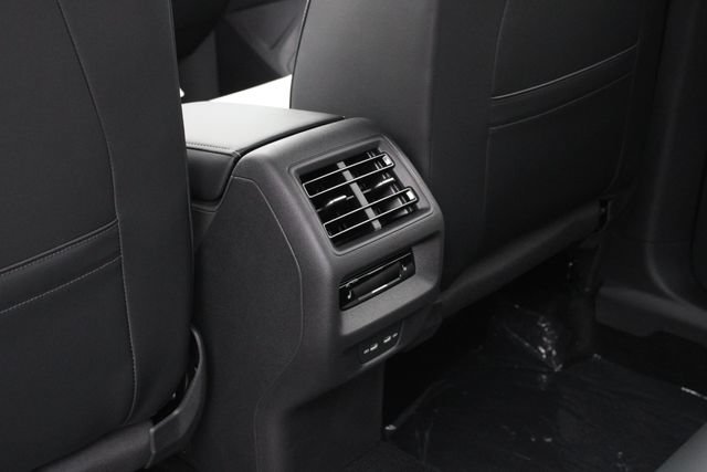 New 2026 Volkswagen Tiguan SEL R-Line AWD/4WD image 24