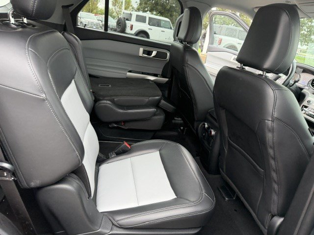 Certified 2023 Ford Explorer XLT w/ Equipment Group 202A AWD/4WD image 32