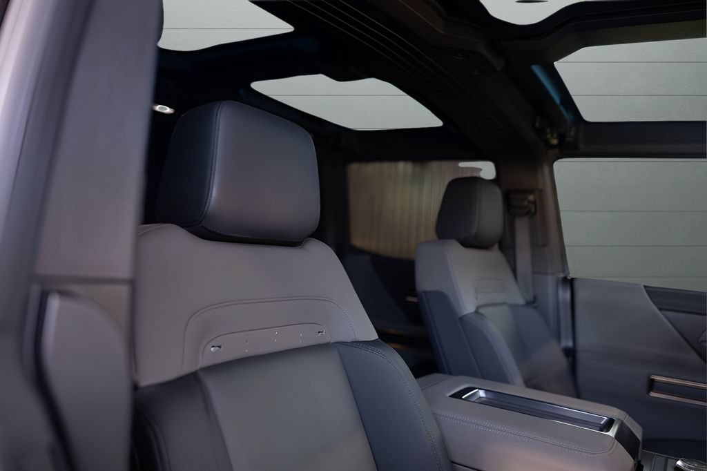 Used 2024 GMC Hummer EV 3X AWD/4WD image 82