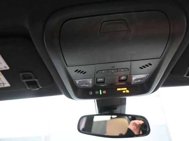 Used 2024 Chevrolet Equinox Premier image 12