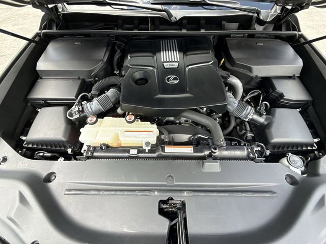 Used 2023 Lexus LX 600 F Sport w/ Accessory Package (Z1) image 28