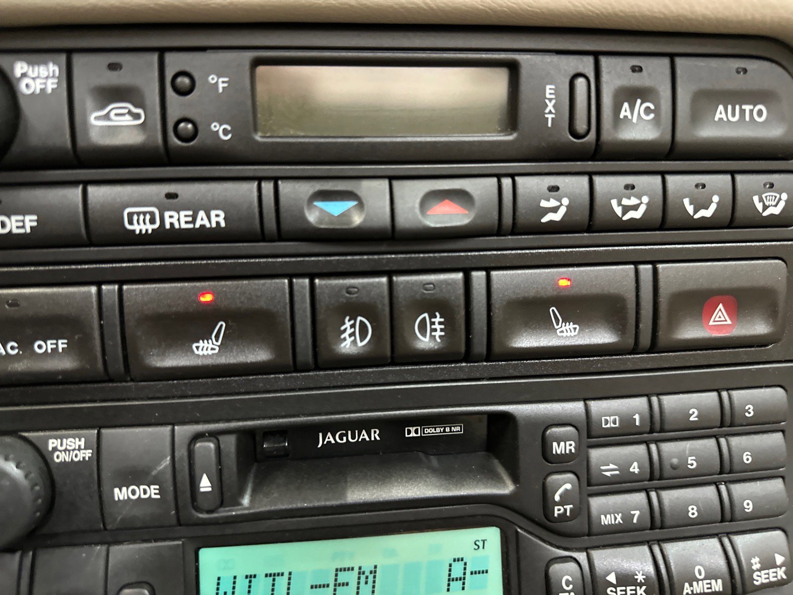 Used 2001 Jaguar XK8 Convertible image 46