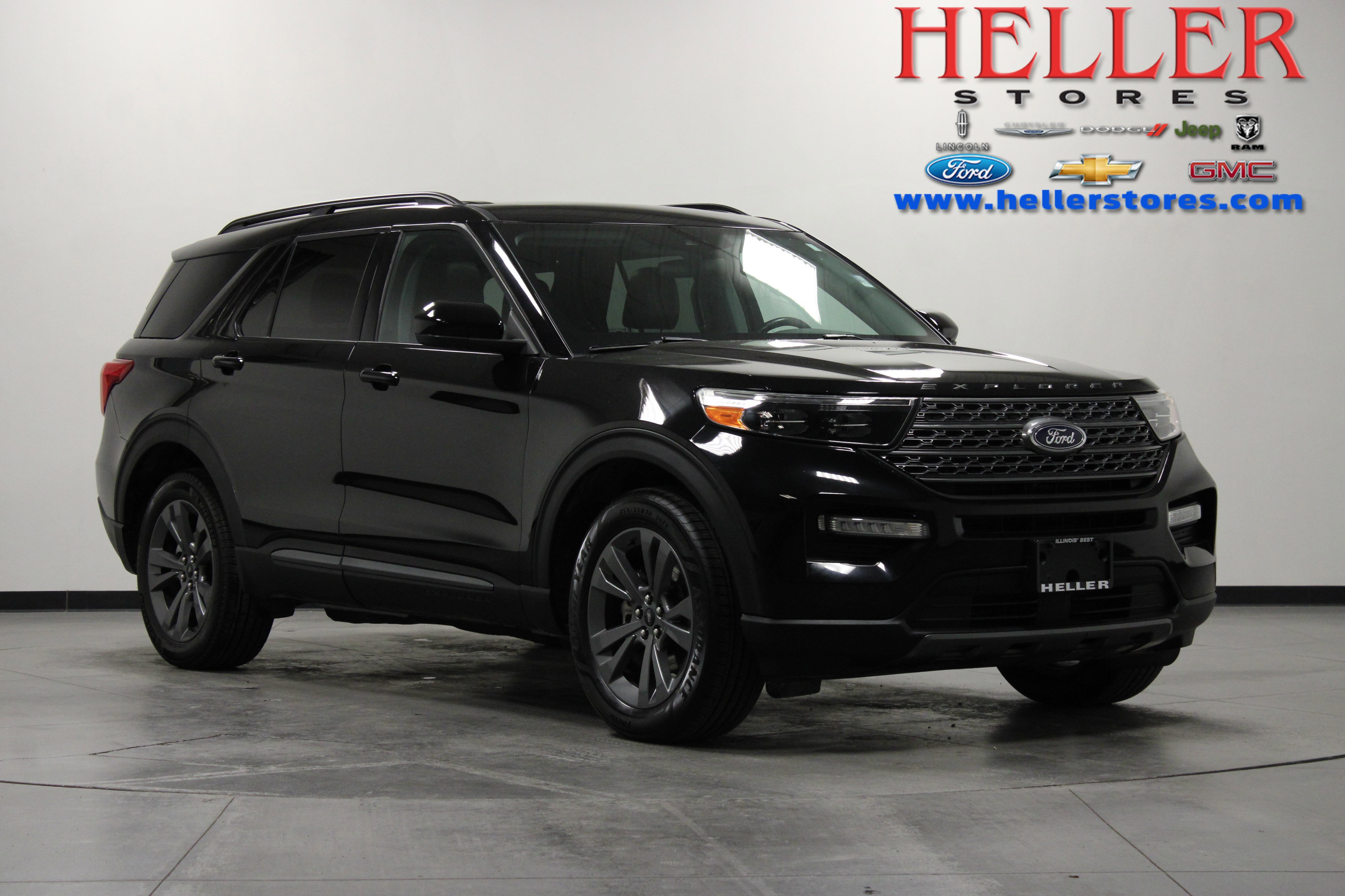 Used 2023 Ford Explorer XLT w/ Equipment Group 202A image 1
