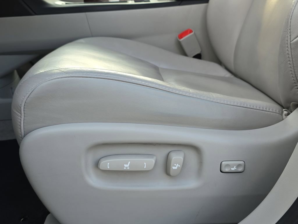 Used 2012 Lexus RX 350 AWD w/ Premium Pkg image 30