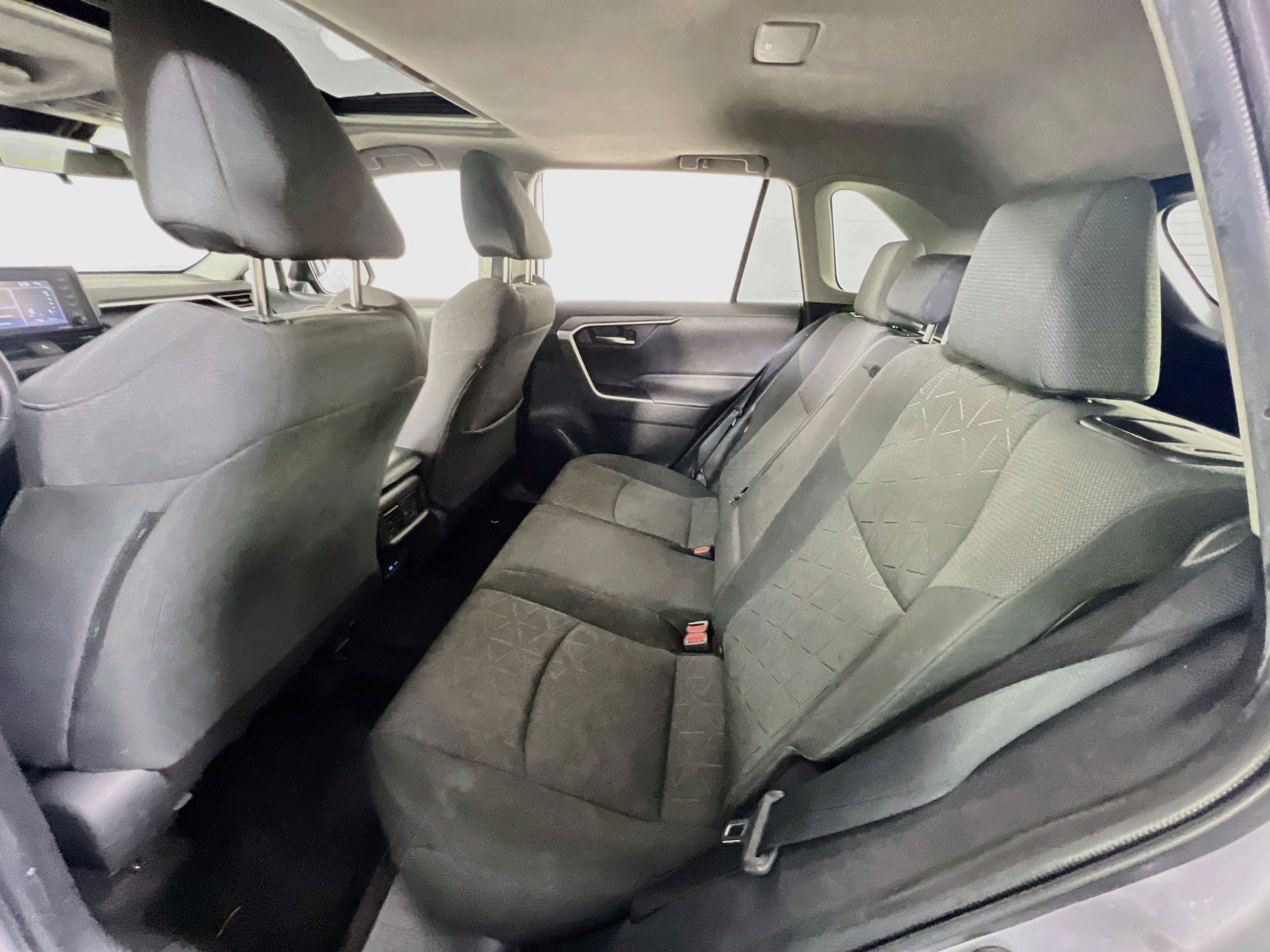 Used 2022 Toyota RAV4 XLE w/ Convenience Package AWD/4WD image 24