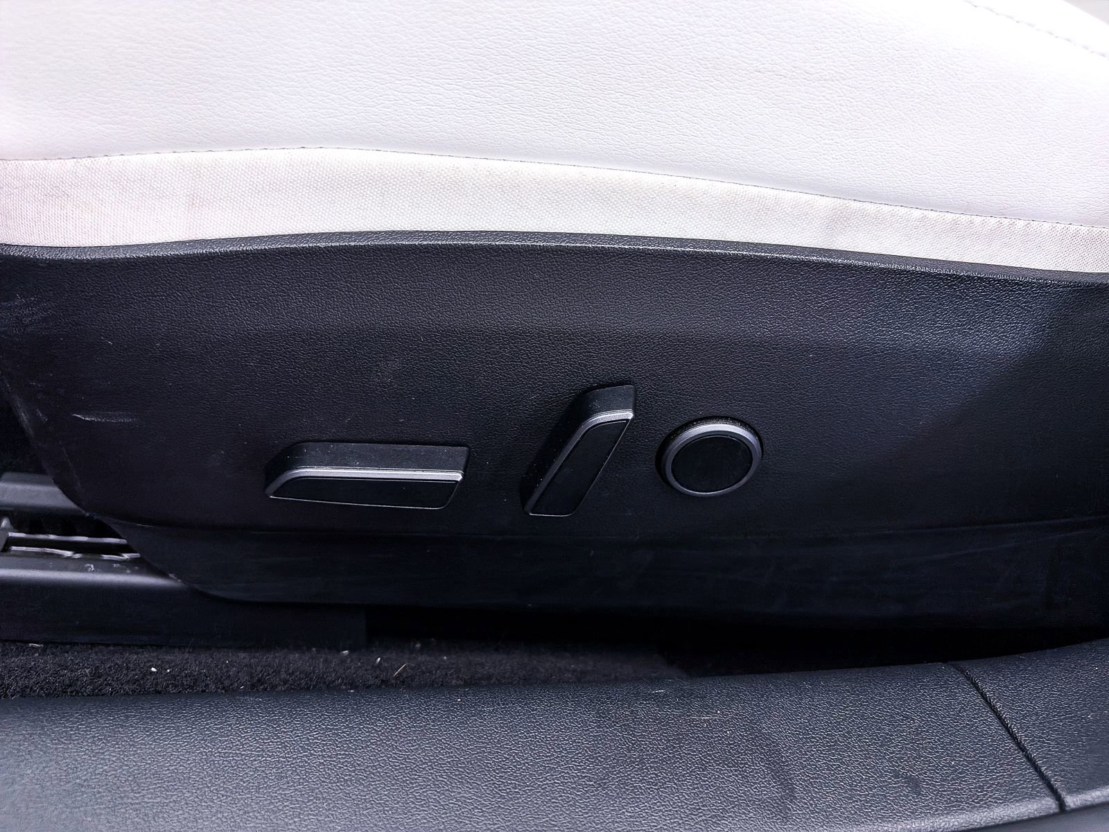 Used 2023 Tesla Model 3 Standard Range RWD image 13