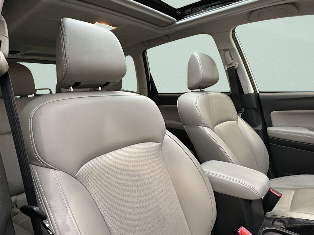 Used 2017 Subaru Forester 2.5i Limited image 19