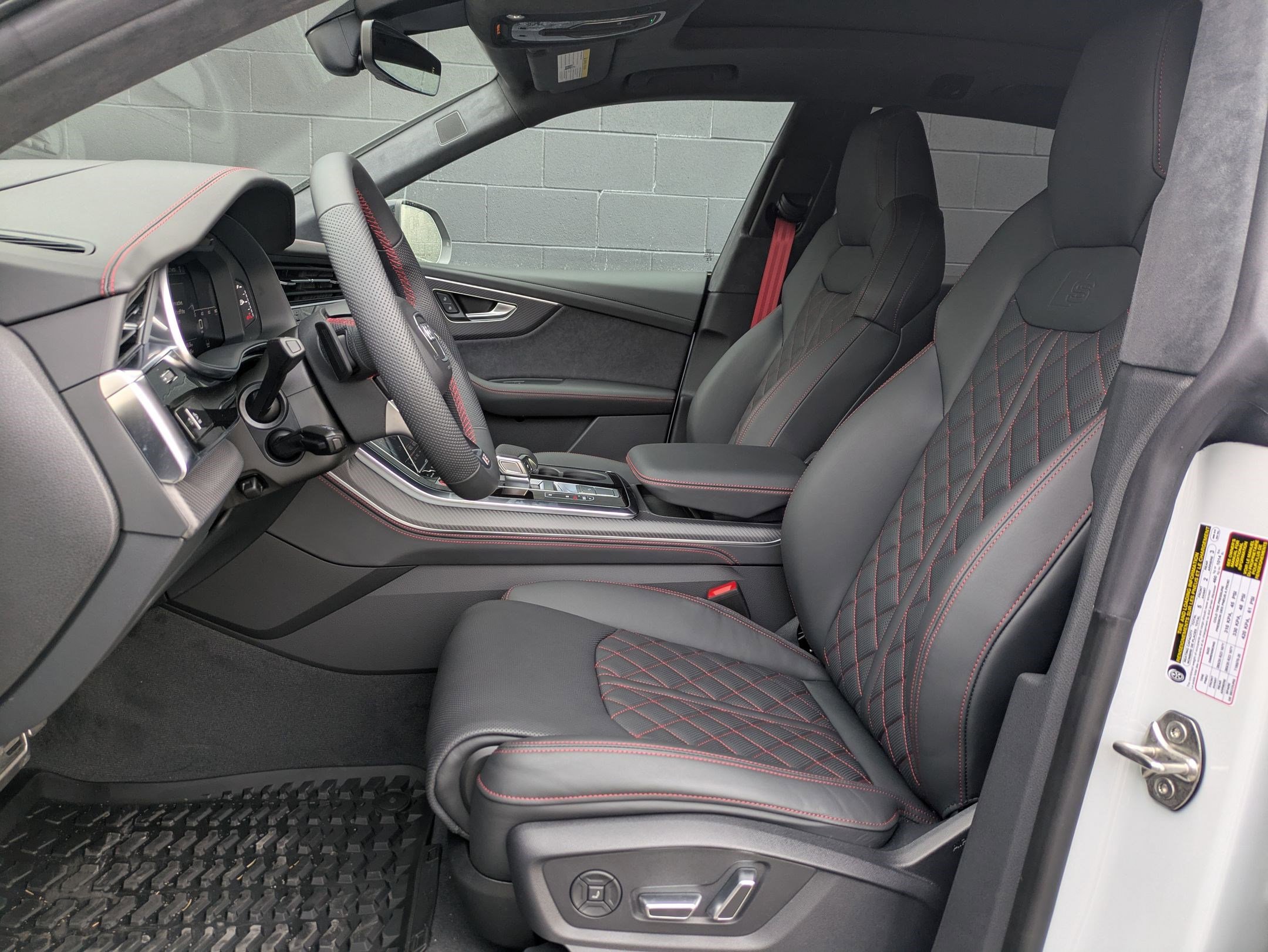 New 2026 Audi SQ8 Prestige image 14