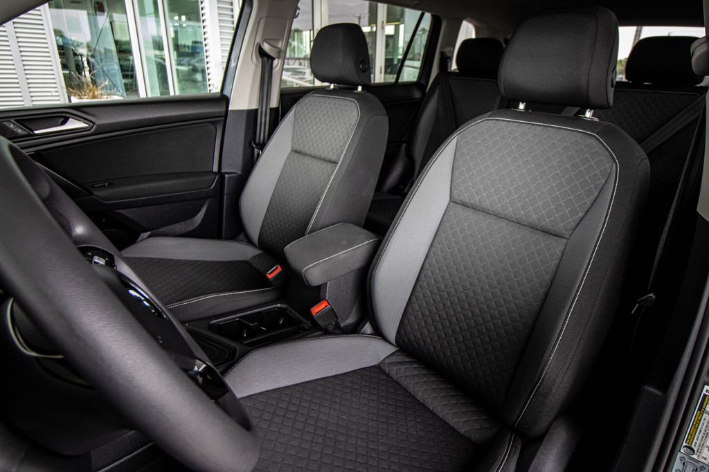 Used 2021 Volkswagen Tiguan S image 22