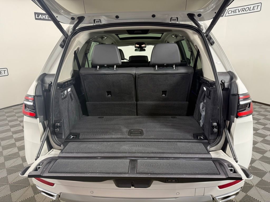 Used 2025 BMW X7 xDrive40i image 15