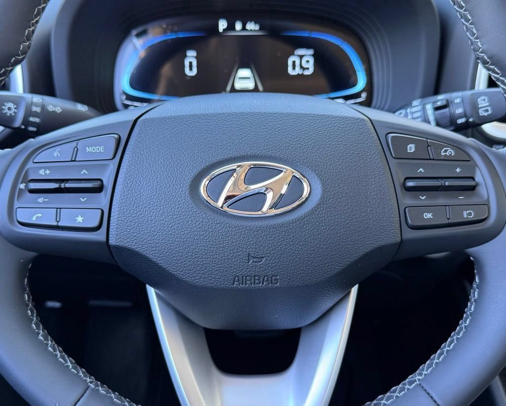 New 2026 Hyundai Venue SEL FWD image 7