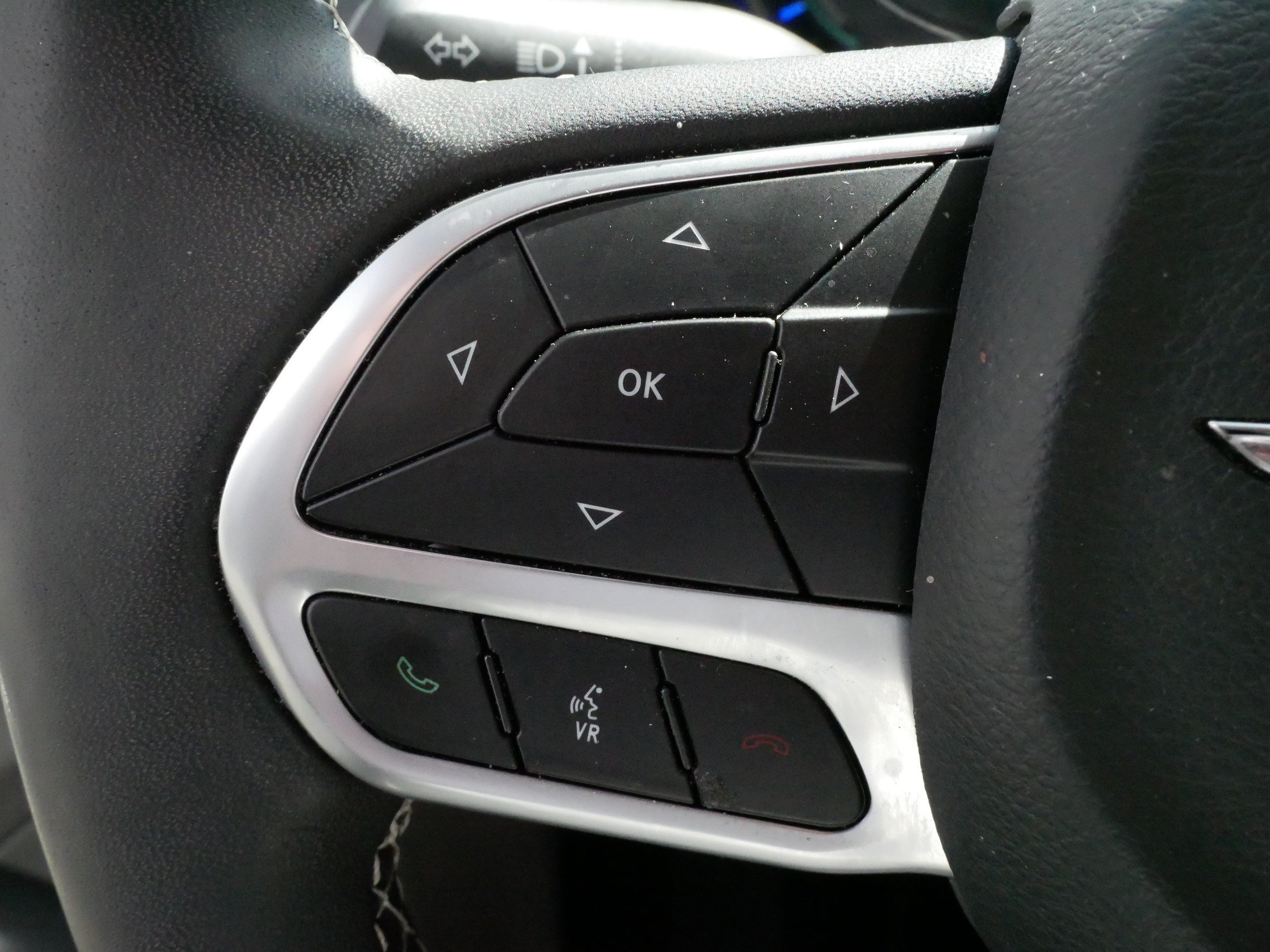 Used 2023 Chrysler Pacifica Touring-L FWD image 26