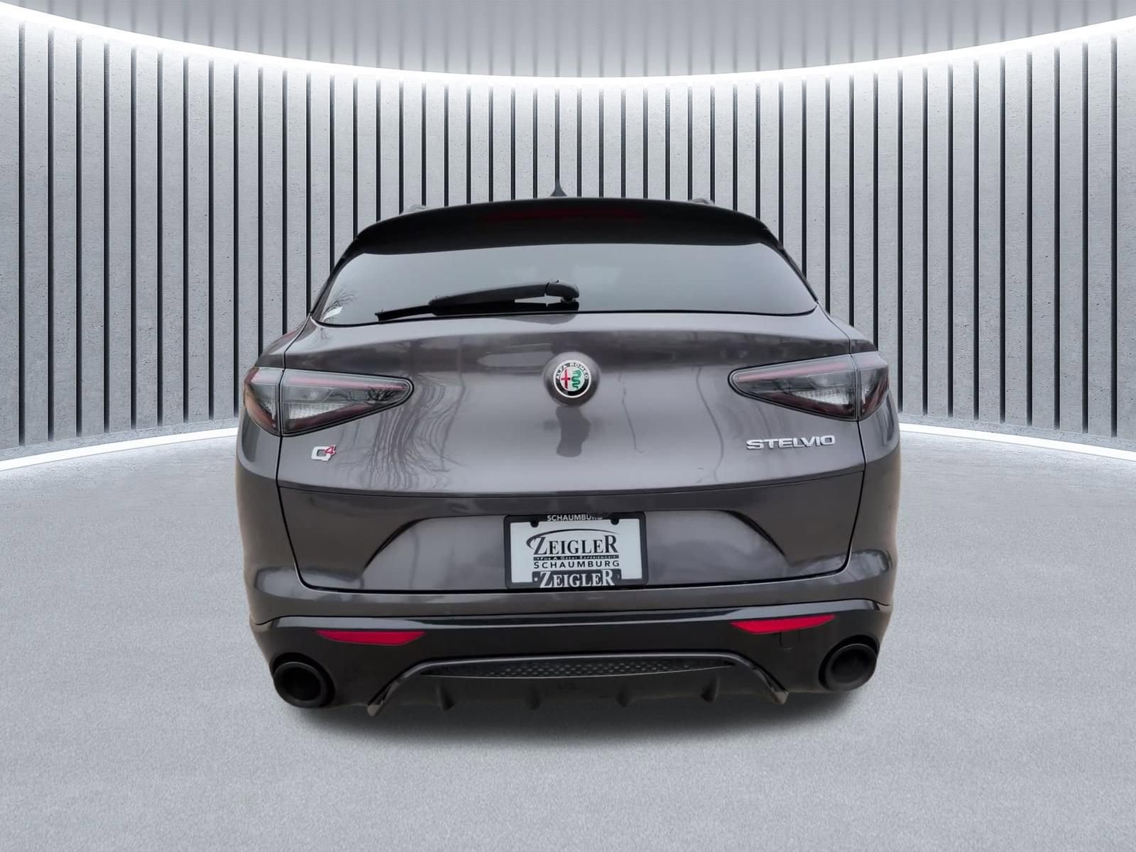 Used 2024 Alfa Romeo Stelvio Veloce AWD/4WD image 10