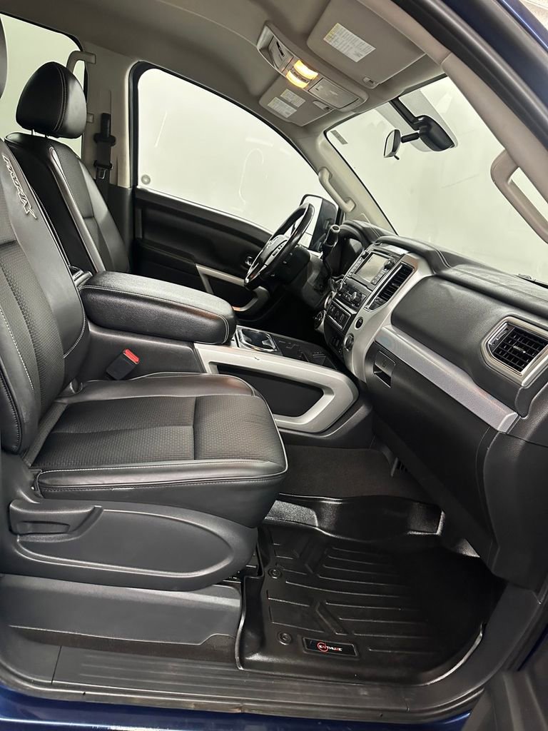 Used 2018 Nissan Titan S AWD/4WD image 39