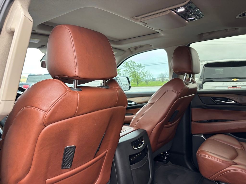 Used 2020 Cadillac Escalade Luxury RWD image 25